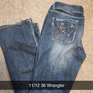 Wrangler Women's Classic Blue Straight Leg Jeans
